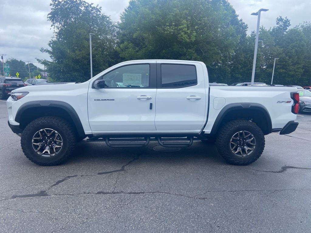New 2025 Chevrolet Colorado ZR2 w/ Technology Package image 3