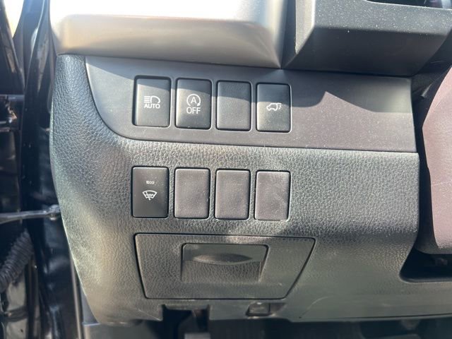 Used 2017 Toyota Highlander SE image 26