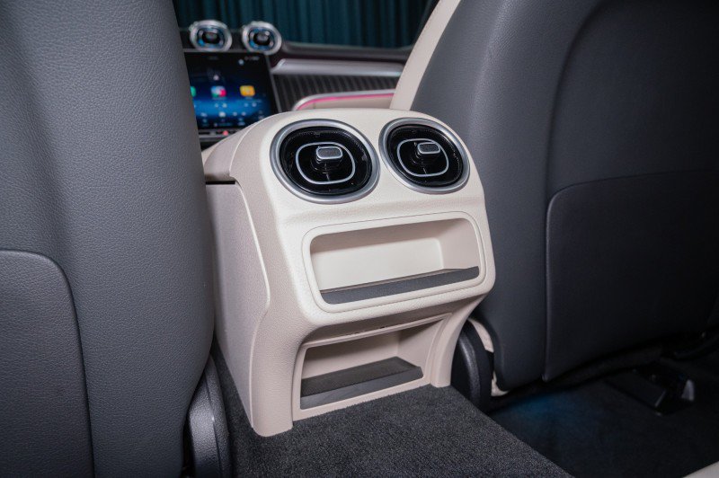 Certified 2026 Mercedes-Benz C 300 Sedan image 25