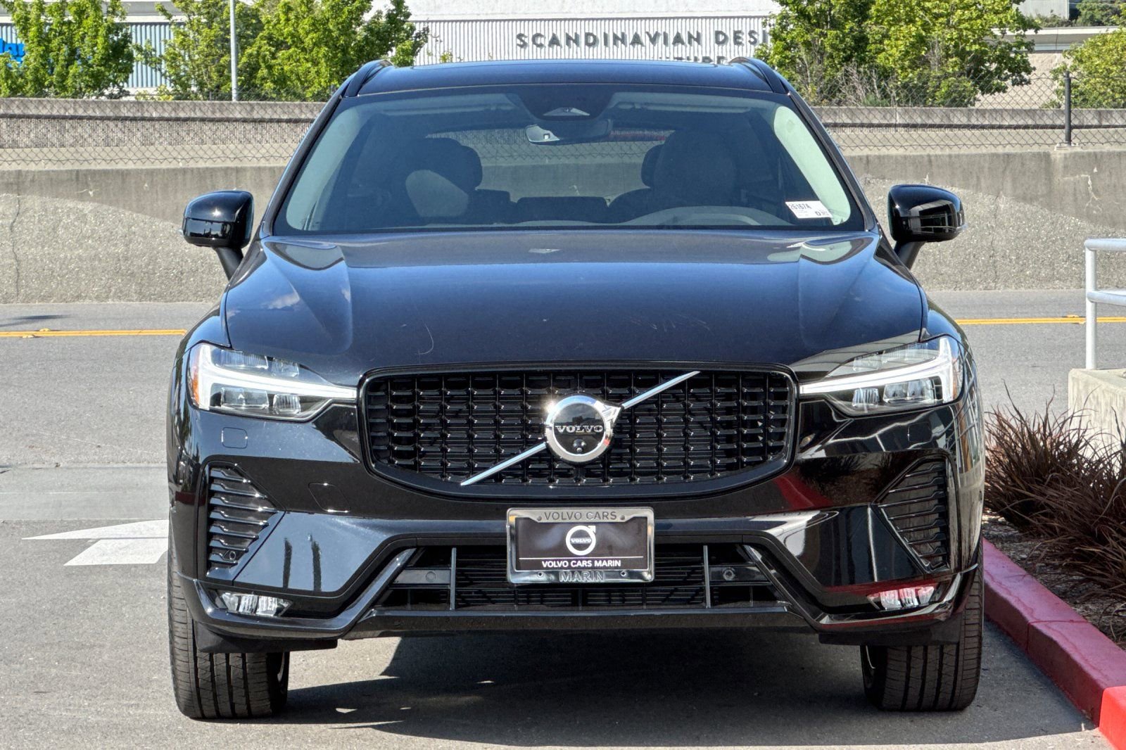 Used 2024 Volvo XC60 B5 Plus w/ Protection Package Premier AWD/4WD image 11
