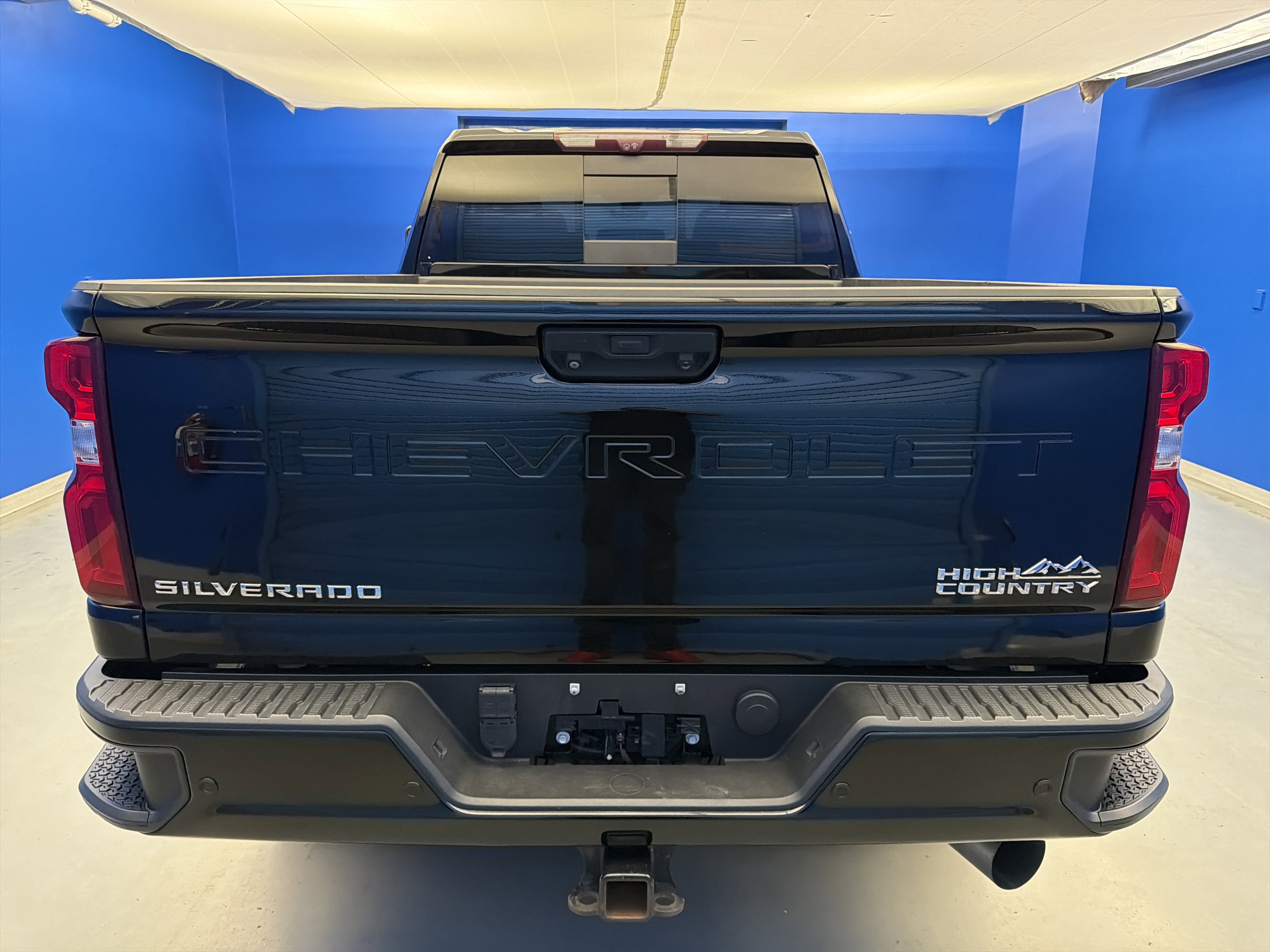 Used 2021 Chevrolet Silverado 2500 High Country w/ Technology Package AWD/4WD image 6