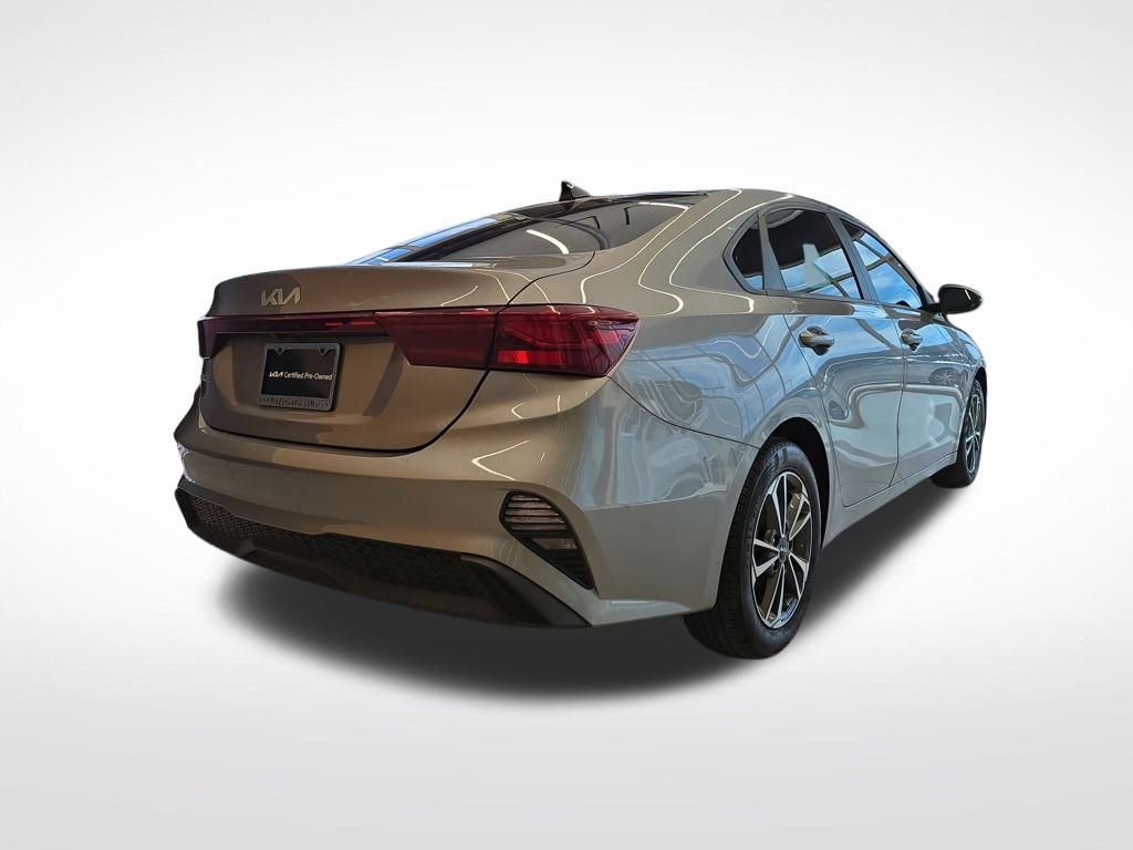 Used 2024 Kia Forte LXS w/ LXS Technology Package image 5