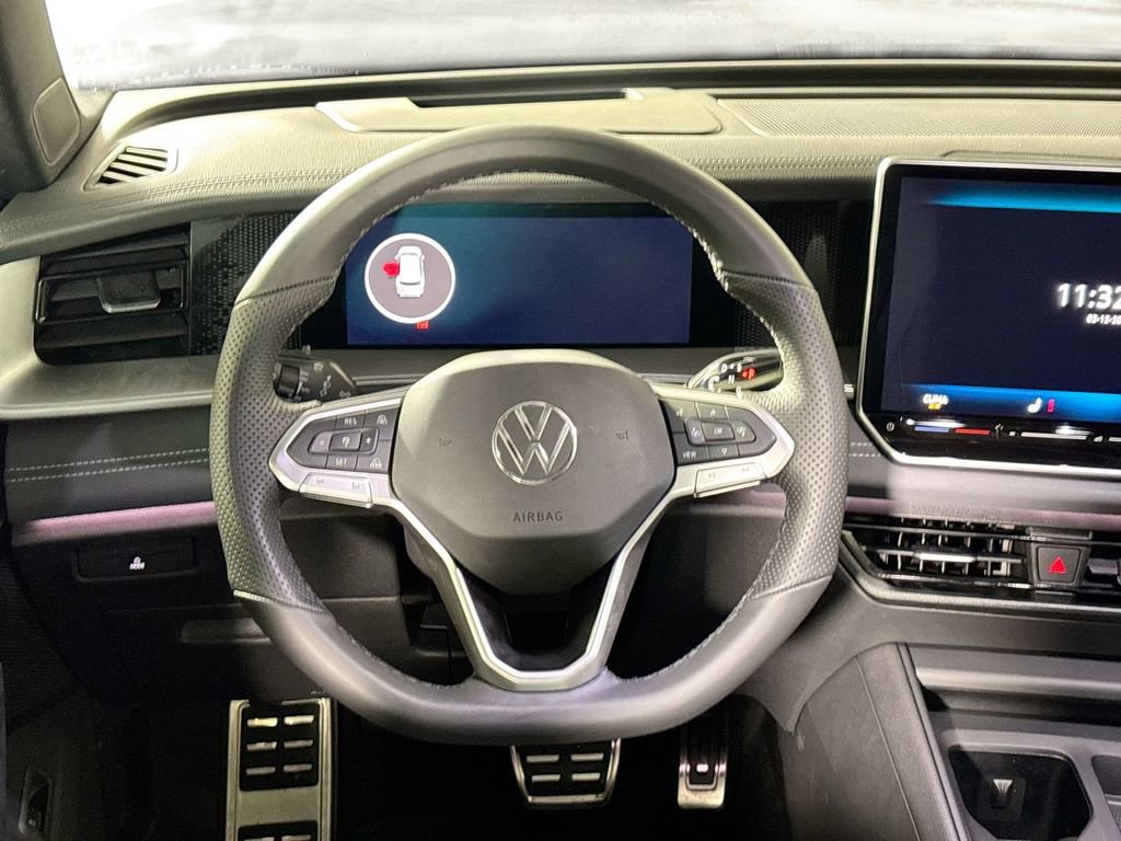 New 2026 Volkswagen Tiguan SE R-Line image 13