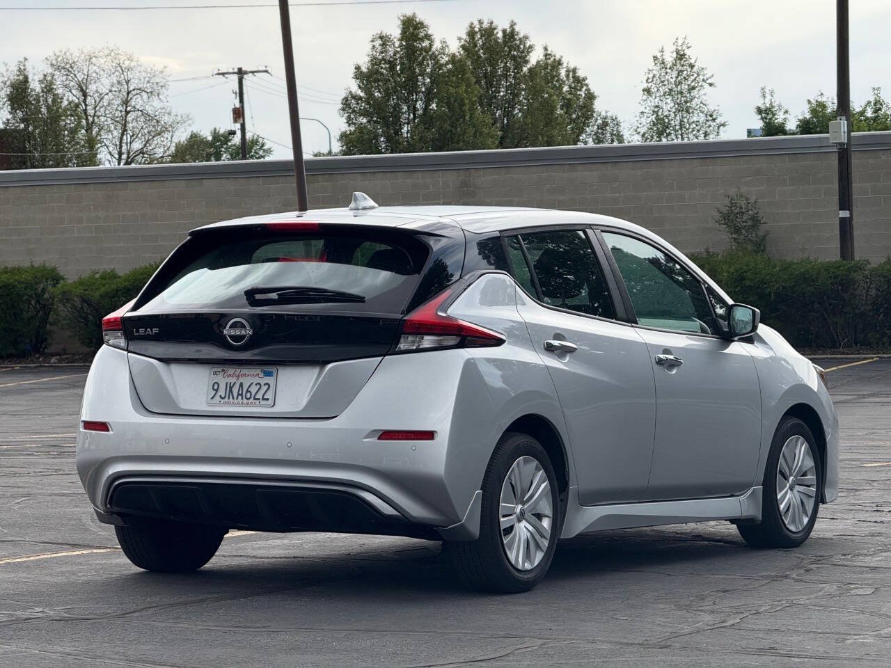 Used 2023 Nissan Leaf S FWD image 3