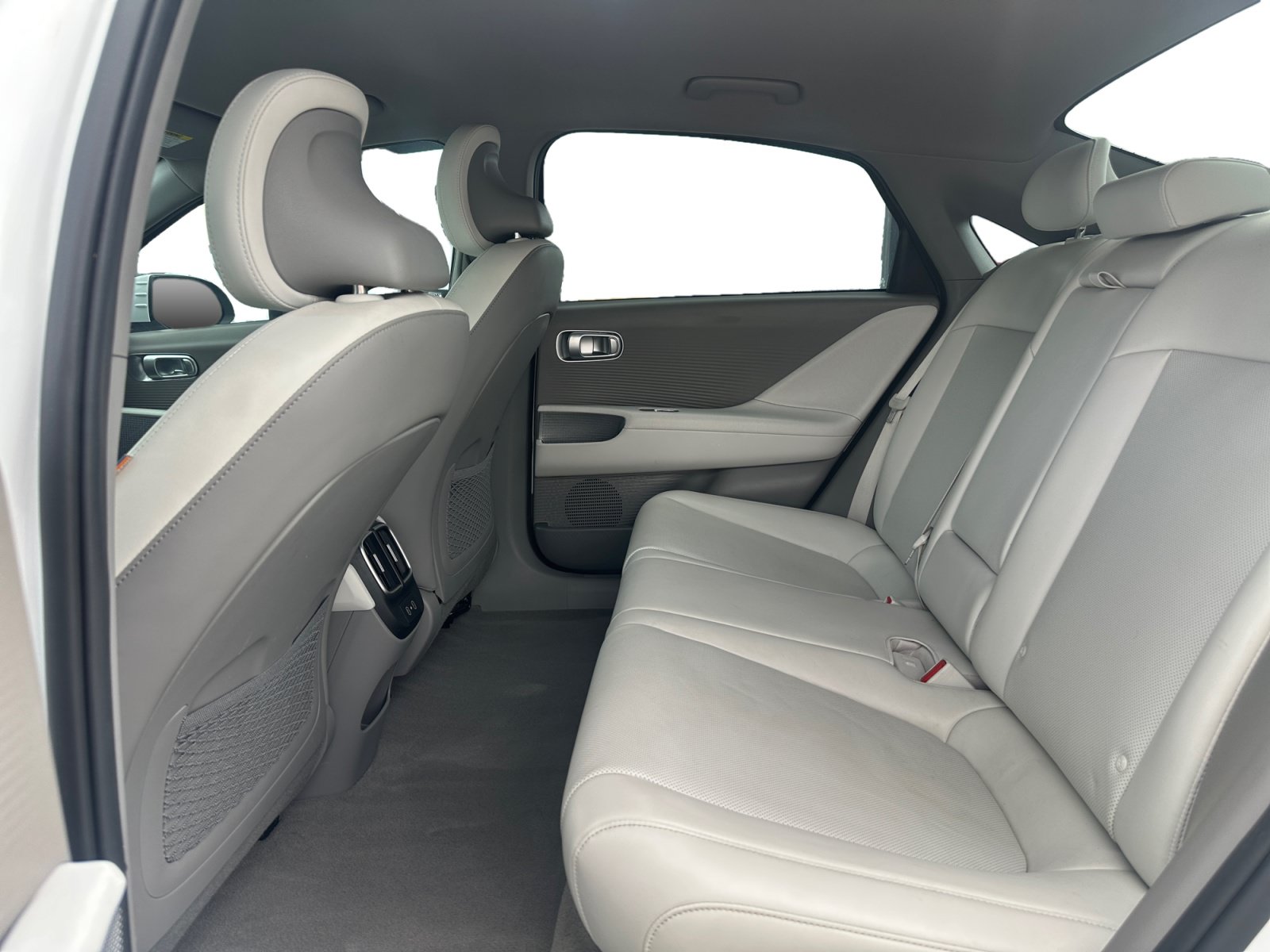 Used 2023 Hyundai Ioniq 6 SEL RWD image 13