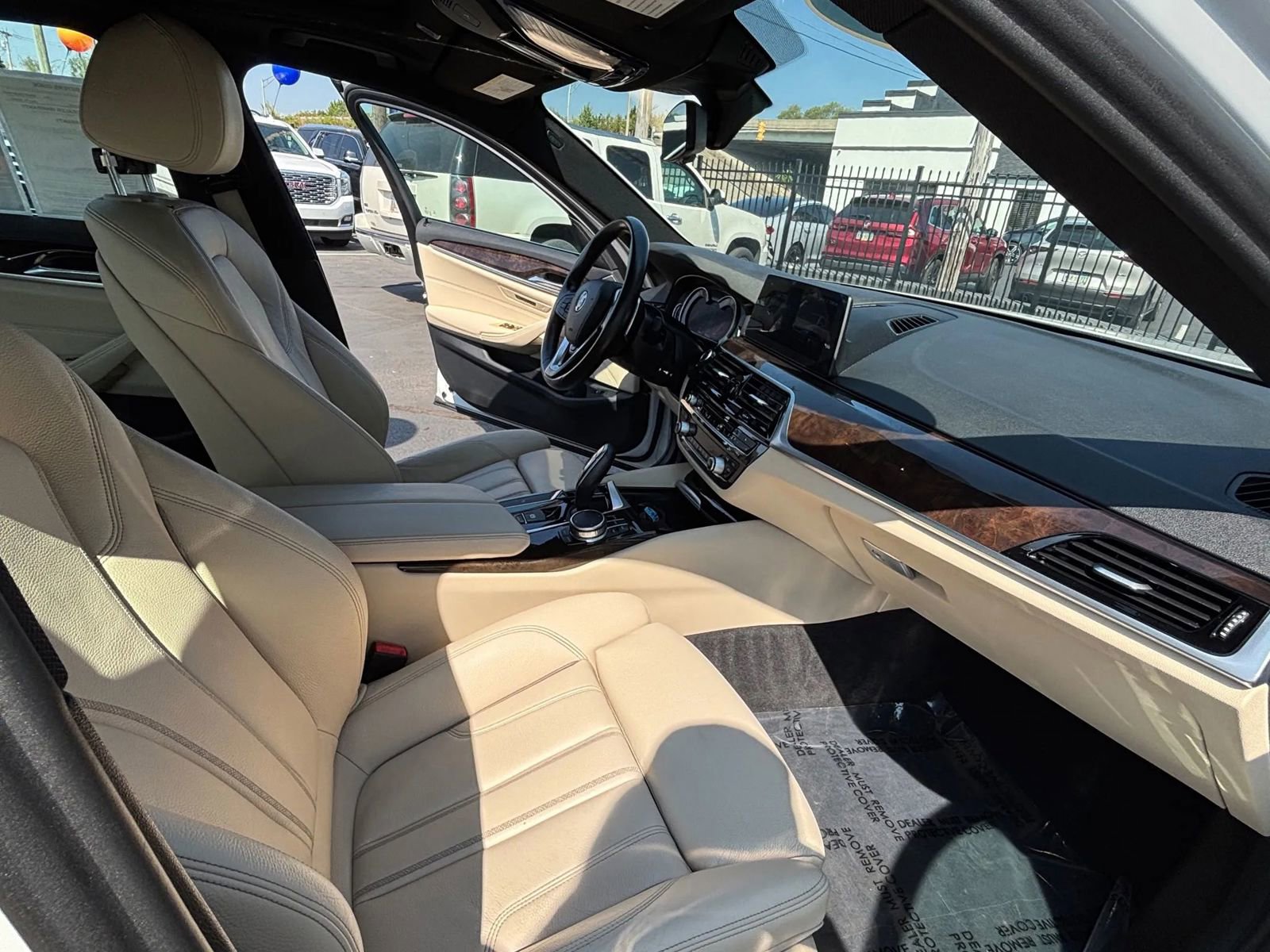 Used 2018 BMW 540i xDrive image 32