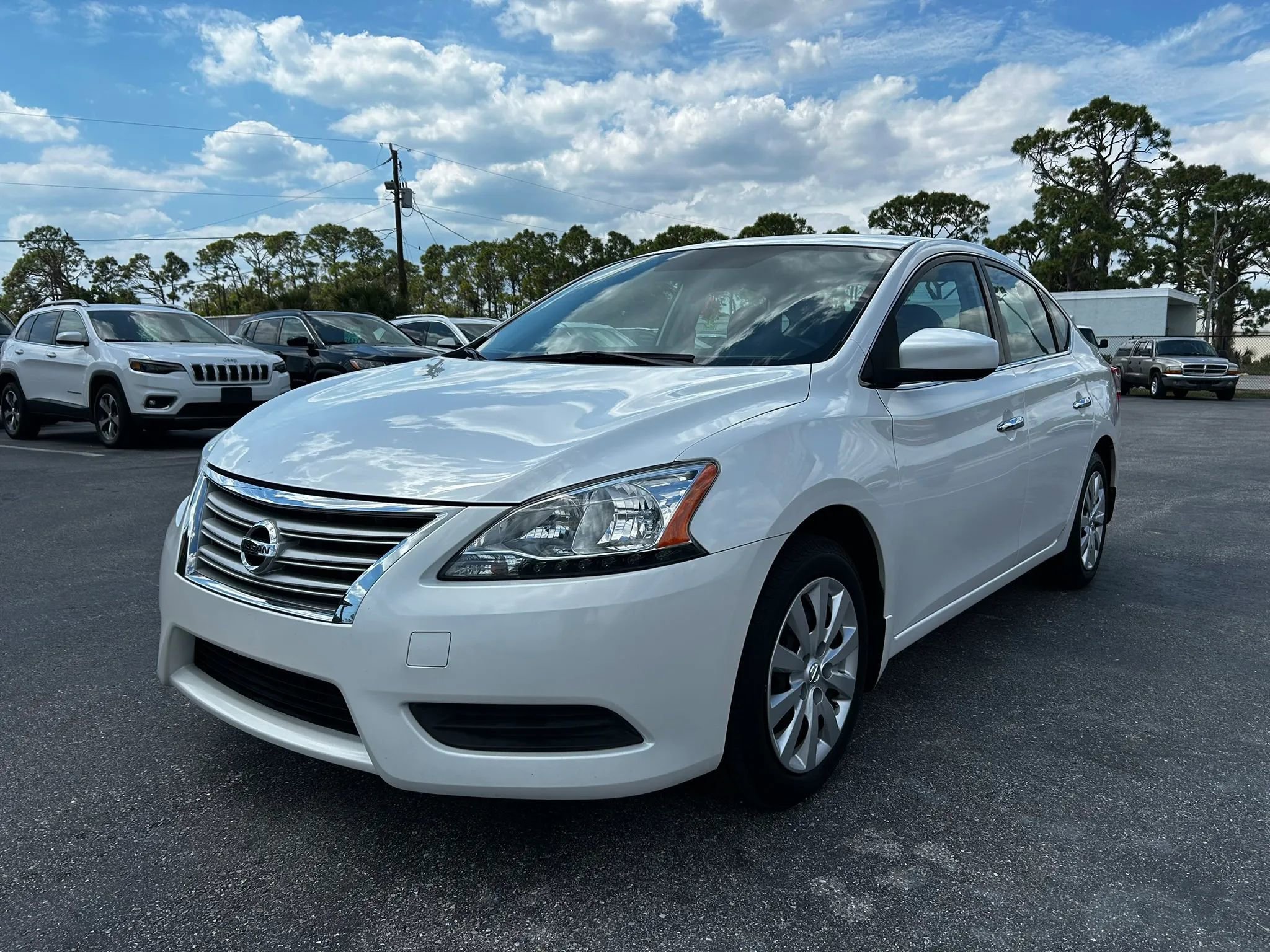 Used 2014 Nissan Sentra SV FWD image 4