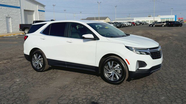 Certified 2024 Chevrolet Equinox LT w/ LPO, Floor Liner Package image 2