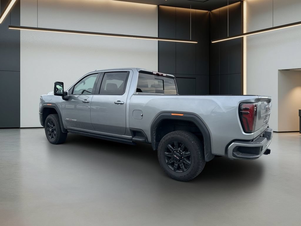 Used 2025 GMC Sierra 2500 AT4 w/ AT4 Premium Plus Package AWD/4WD image 3