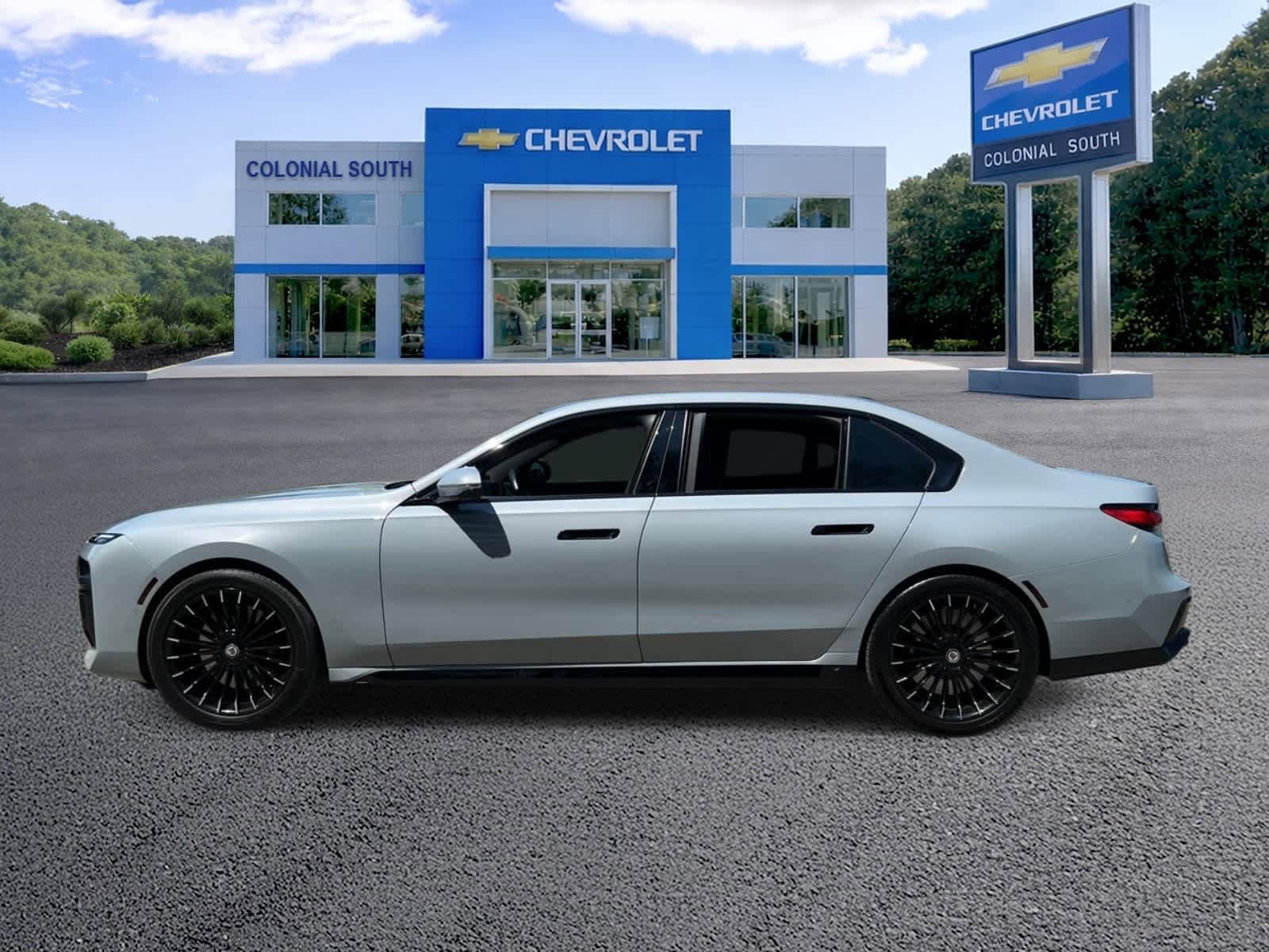 Used 2023 BMW 760i xDrive AWD/4WD image 3