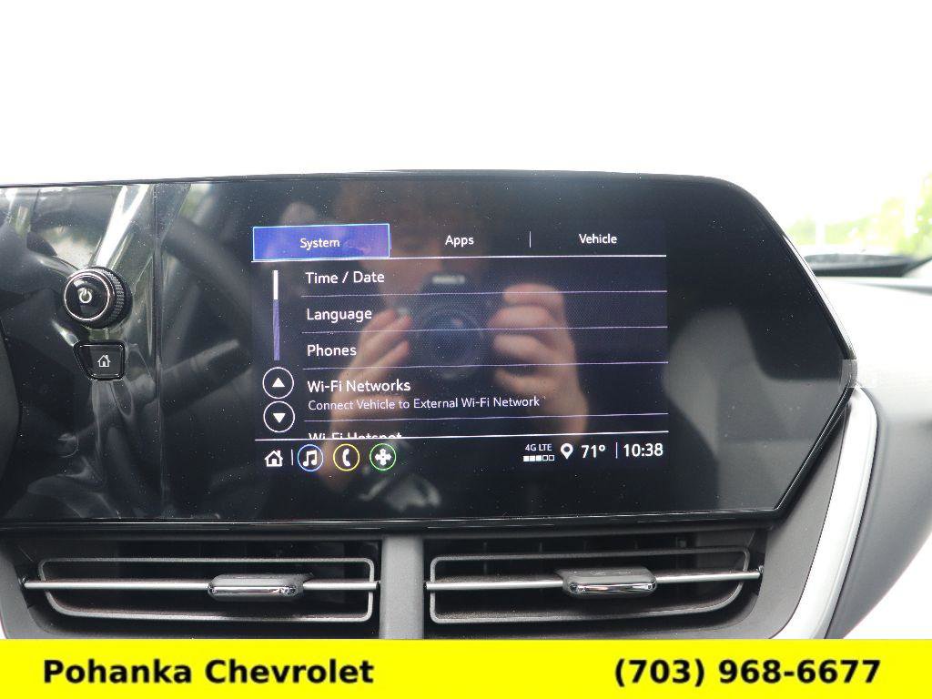 Used 2024 Chevrolet Trax LS w/ LS Convenience Package FWD image 17