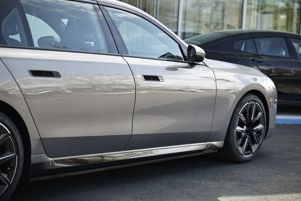 New 2026 BMW i7 eDrive50 w/ M Sport Package image 8