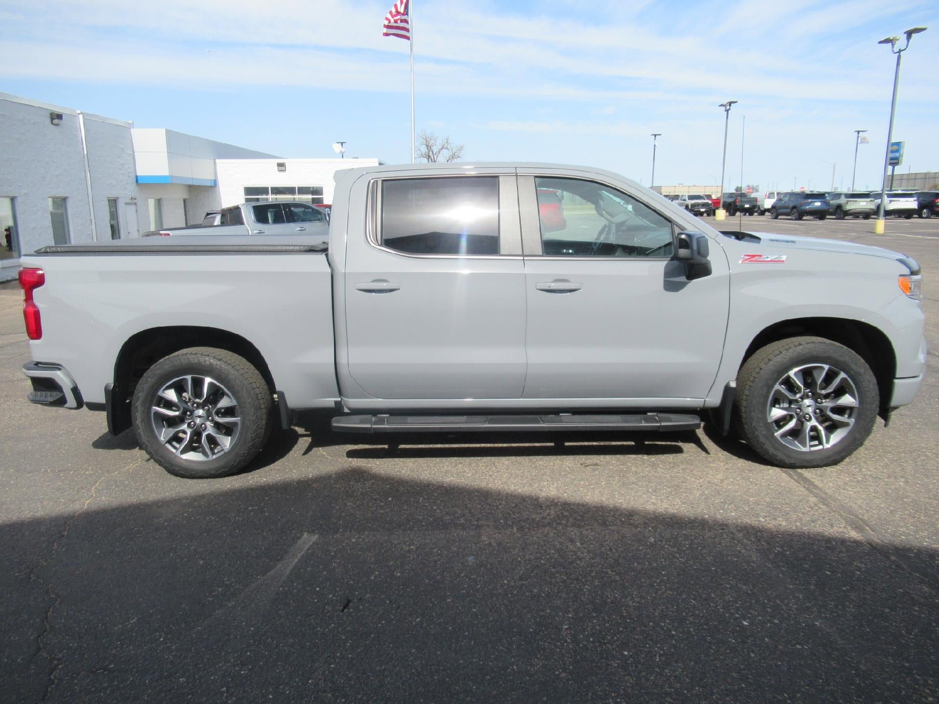 Certified 2025 Chevrolet Silverado 1500 RST AWD/4WD image 4