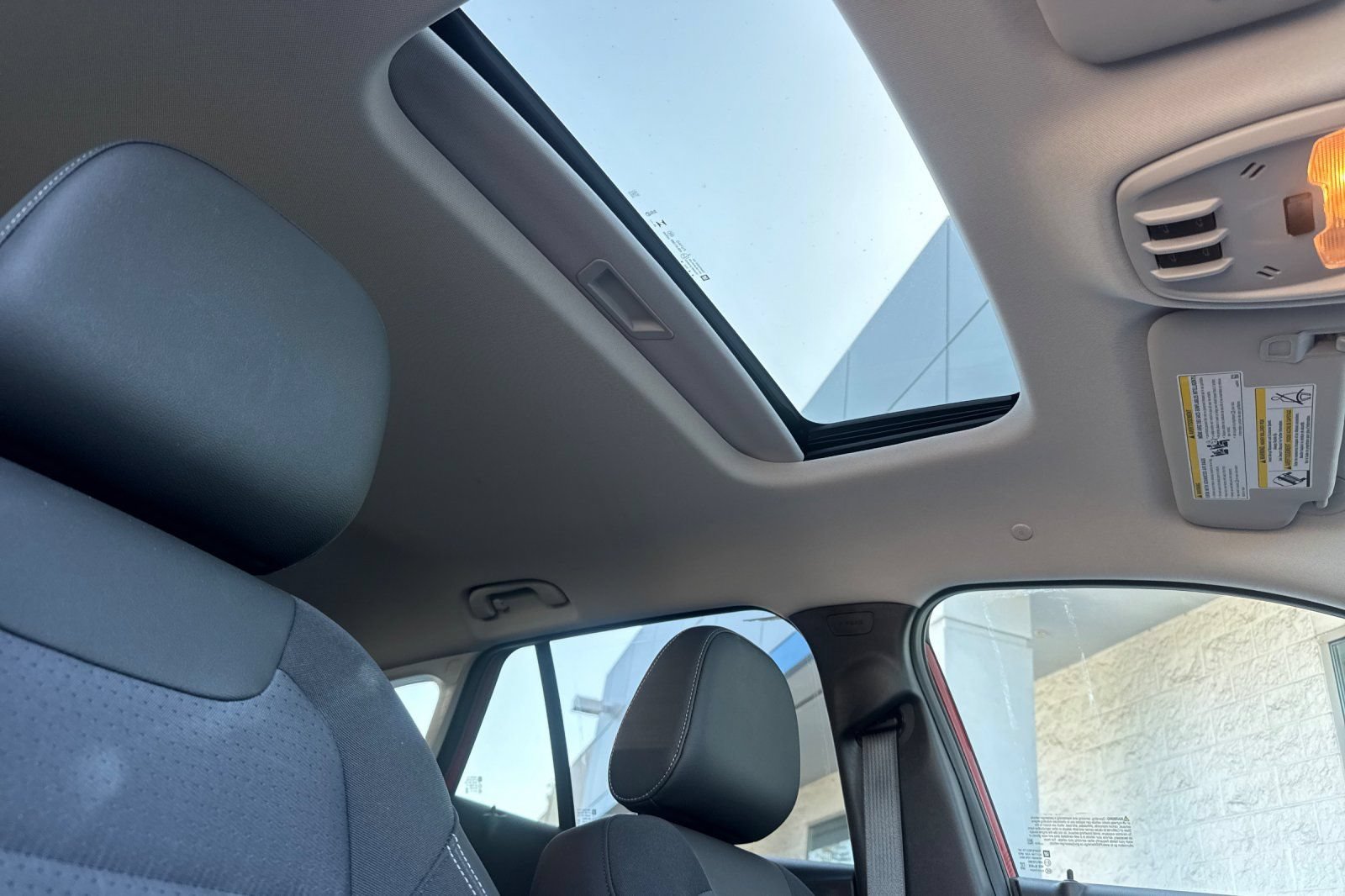 Used 2026 Chevrolet Trax LT w/ Sunroof Package FWD image 21
