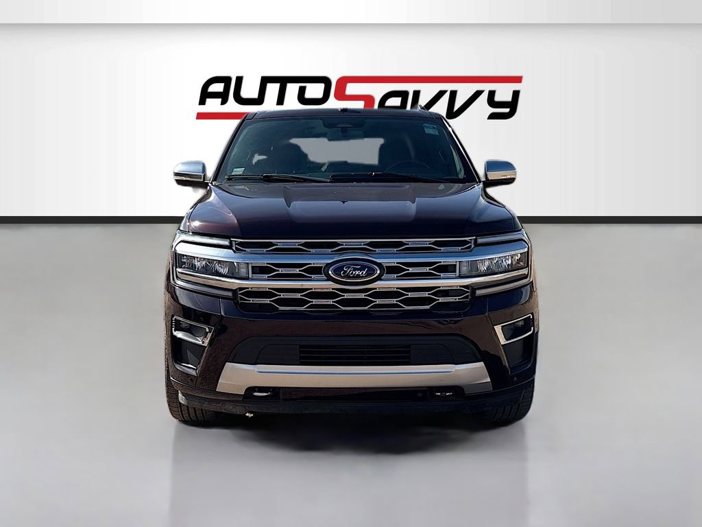 Used 2024 Ford Expedition Platinum AWD/4WD image 2