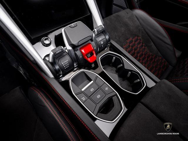 Used 2024 Lamborghini Urus S AWD/4WD image 27