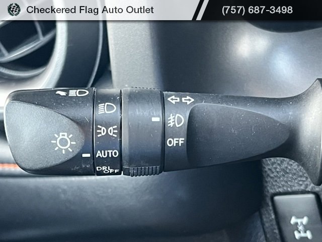 Used 2017 Toyota RAV4 SE image 29