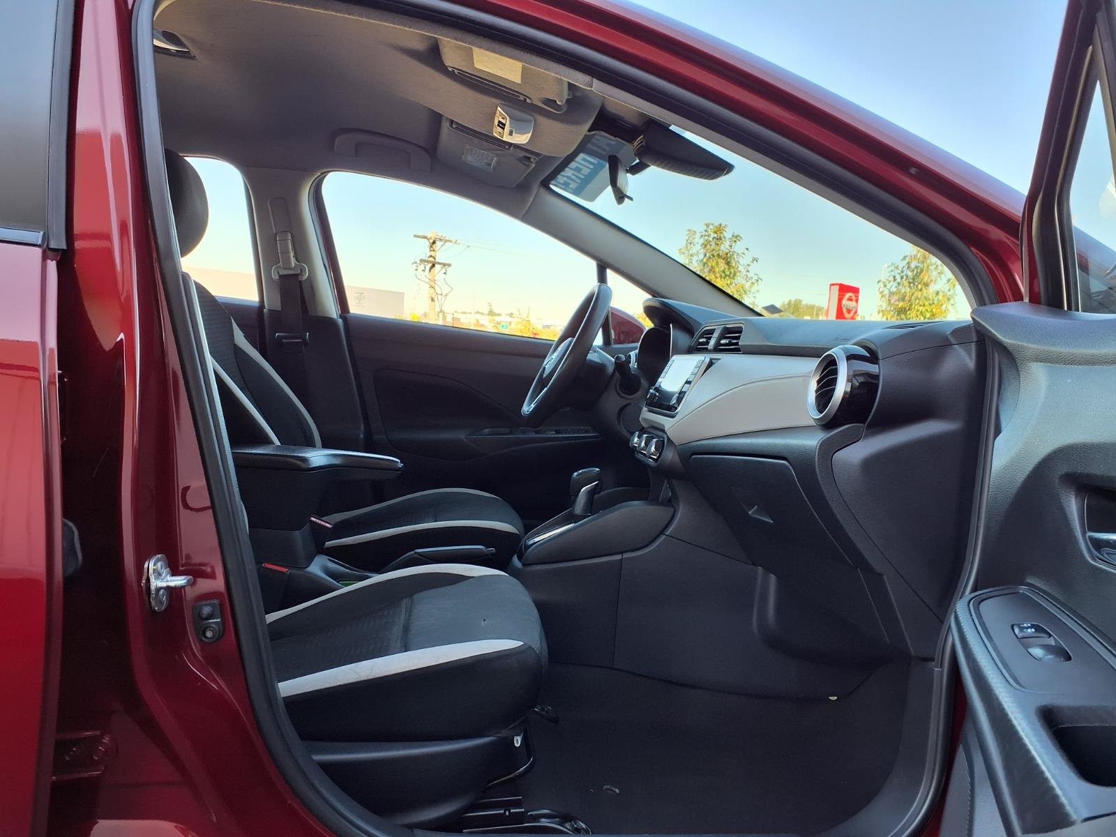 Used 2021 Nissan Versa SV FWD image 22