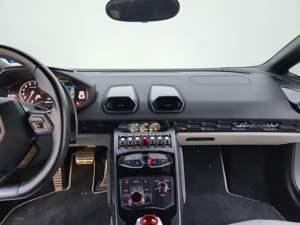 Used 2015 Lamborghini Huracan LP 610-4 image 26