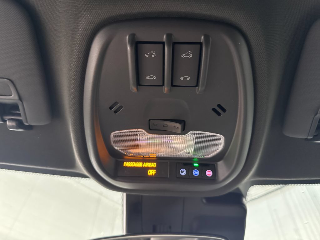 New 2026 Chevrolet Trax RS w/ Sunroof Package FWD image 24