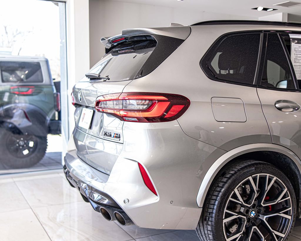 Used 2022 BMW X5 M Competition image 12