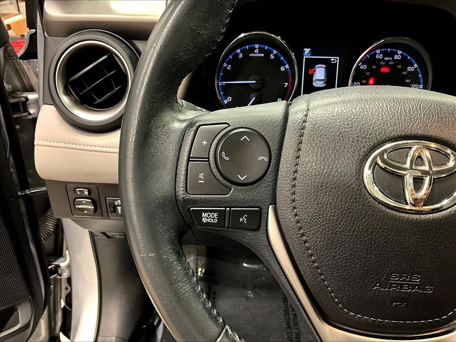 Used 2017 Toyota RAV4 Limited w/ Advanced Technology Package AWD/4WD image 11