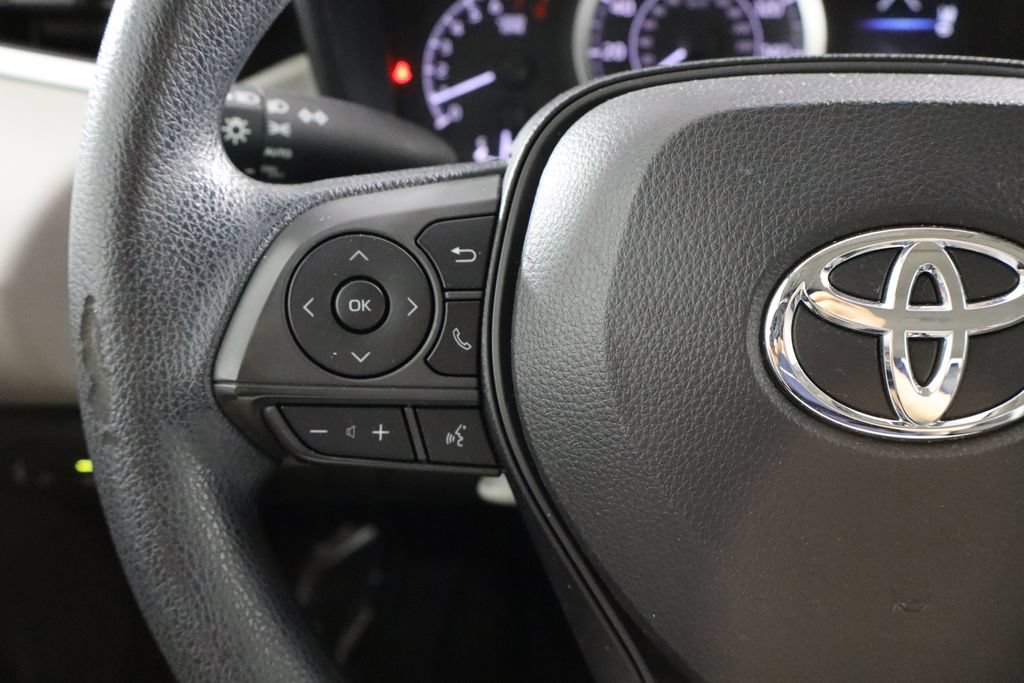 Used 2020 Toyota Corolla LE FWD image 8