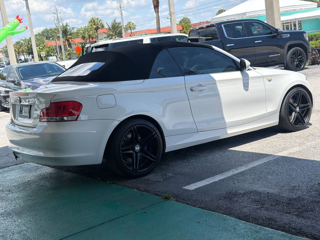 Used 2013 BMW 128i Convertible RWD image 5