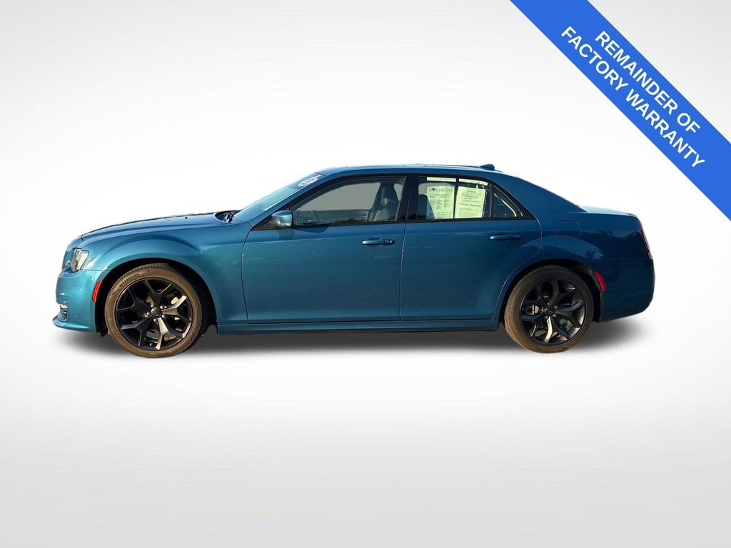 Used 2023 Chrysler 300 Touring L w/ Popular Equipment Group RWD image 7