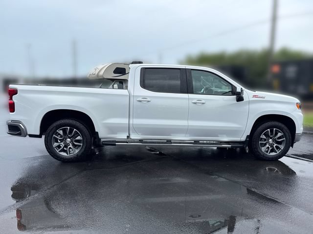 Used 2023 Chevrolet Silverado 1500 LT AWD/4WD image 6