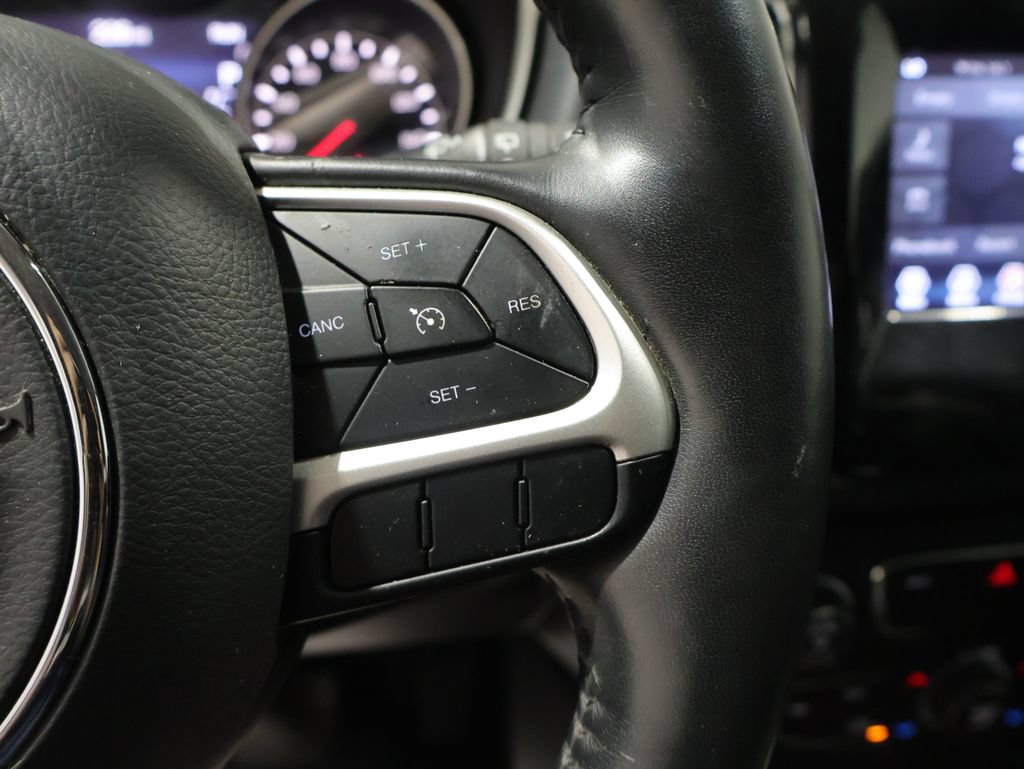Used 2019 Jeep Compass Latitude AWD/4WD image 41