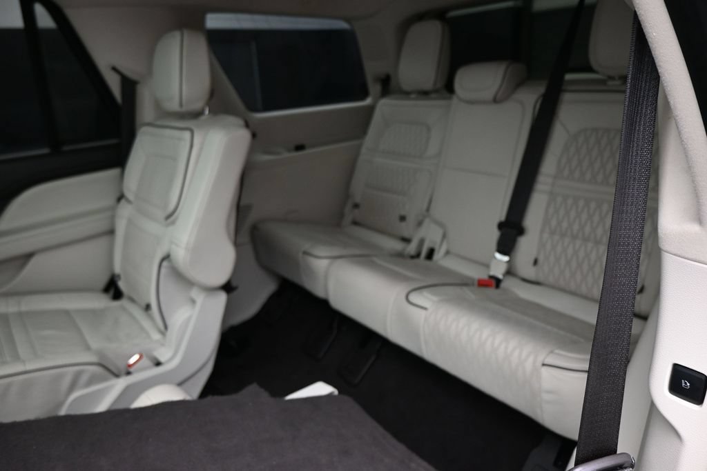 Used 2024 Lincoln Navigator Black Label AWD/4WD image 23