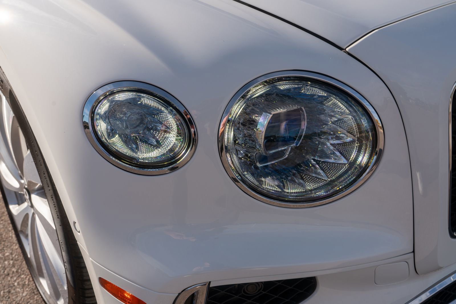 New 2026 Bentley Flying Spur Plug-In Hybrid image 22