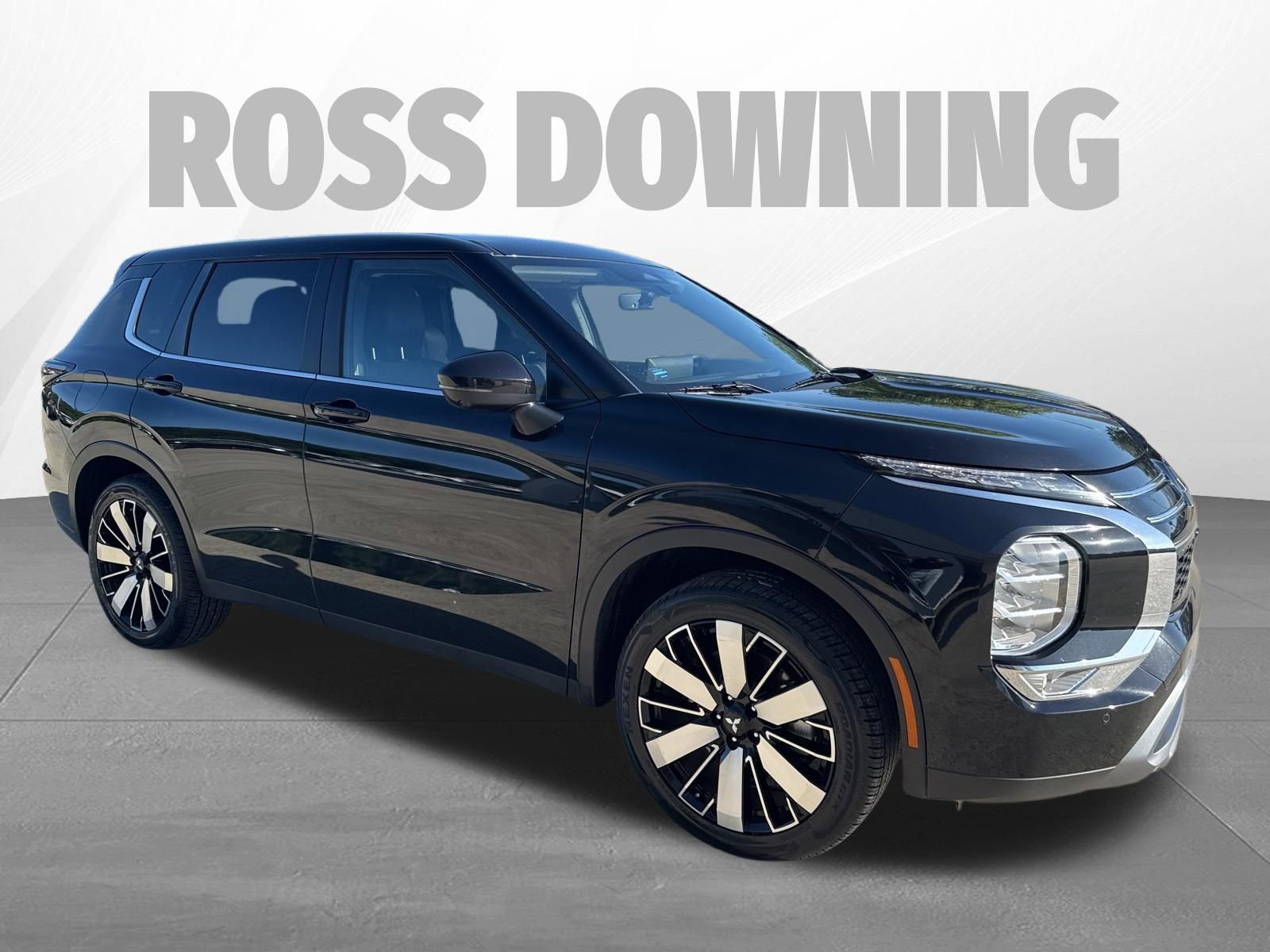 Used 2025 Mitsubishi Outlander SE image 8