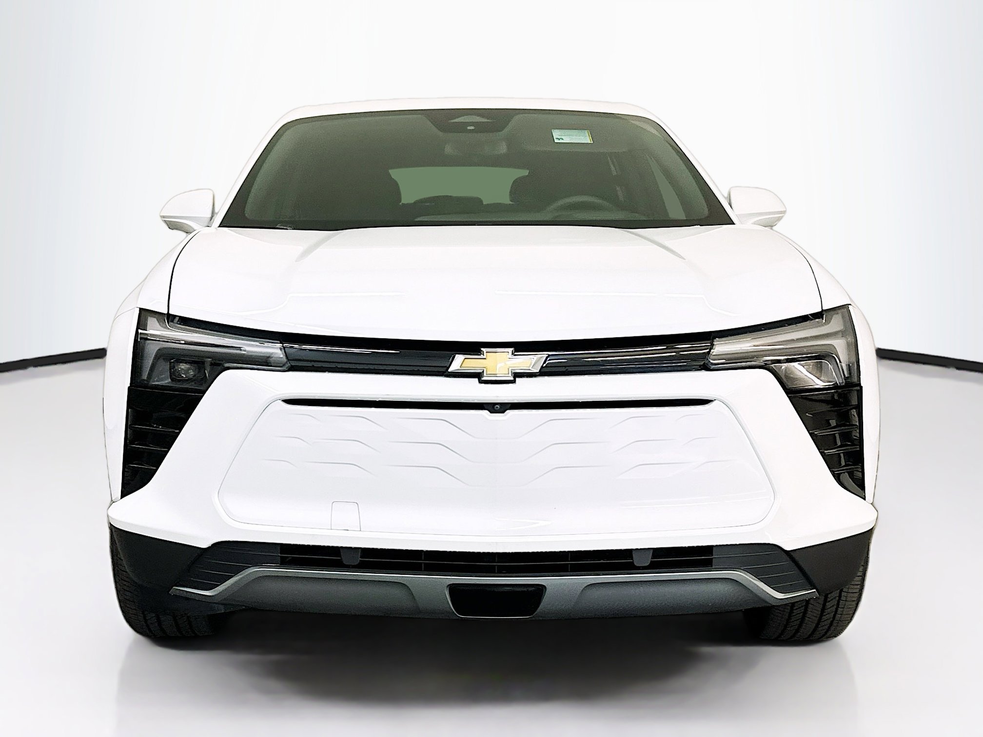 Used 2025 Chevrolet Blazer EV LT AWD/4WD image 2