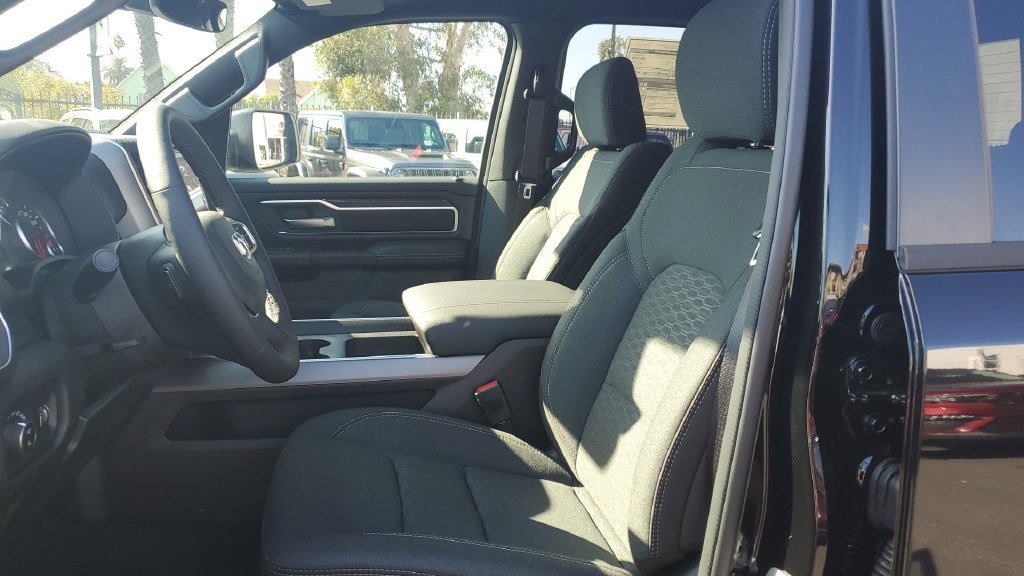 Used 2026 RAM 1500 Big Horn w/ Night Edition AWD/4WD image 18