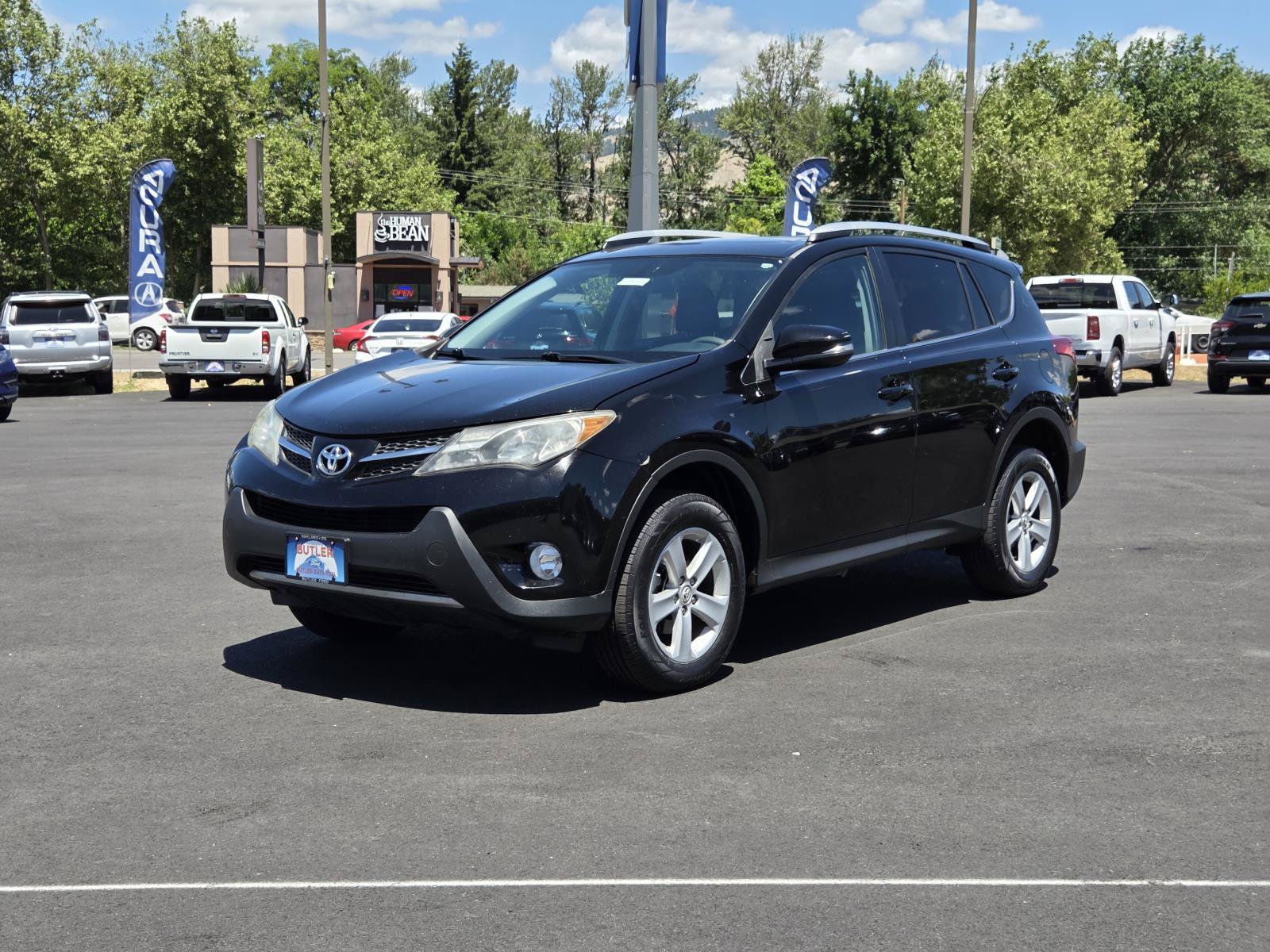 Used 2014 Toyota RAV4 XLE FWD image 1