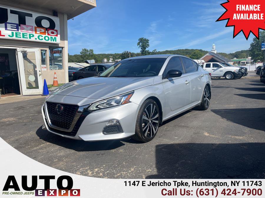 Used 2022 Nissan Altima 2.5 SR image 2