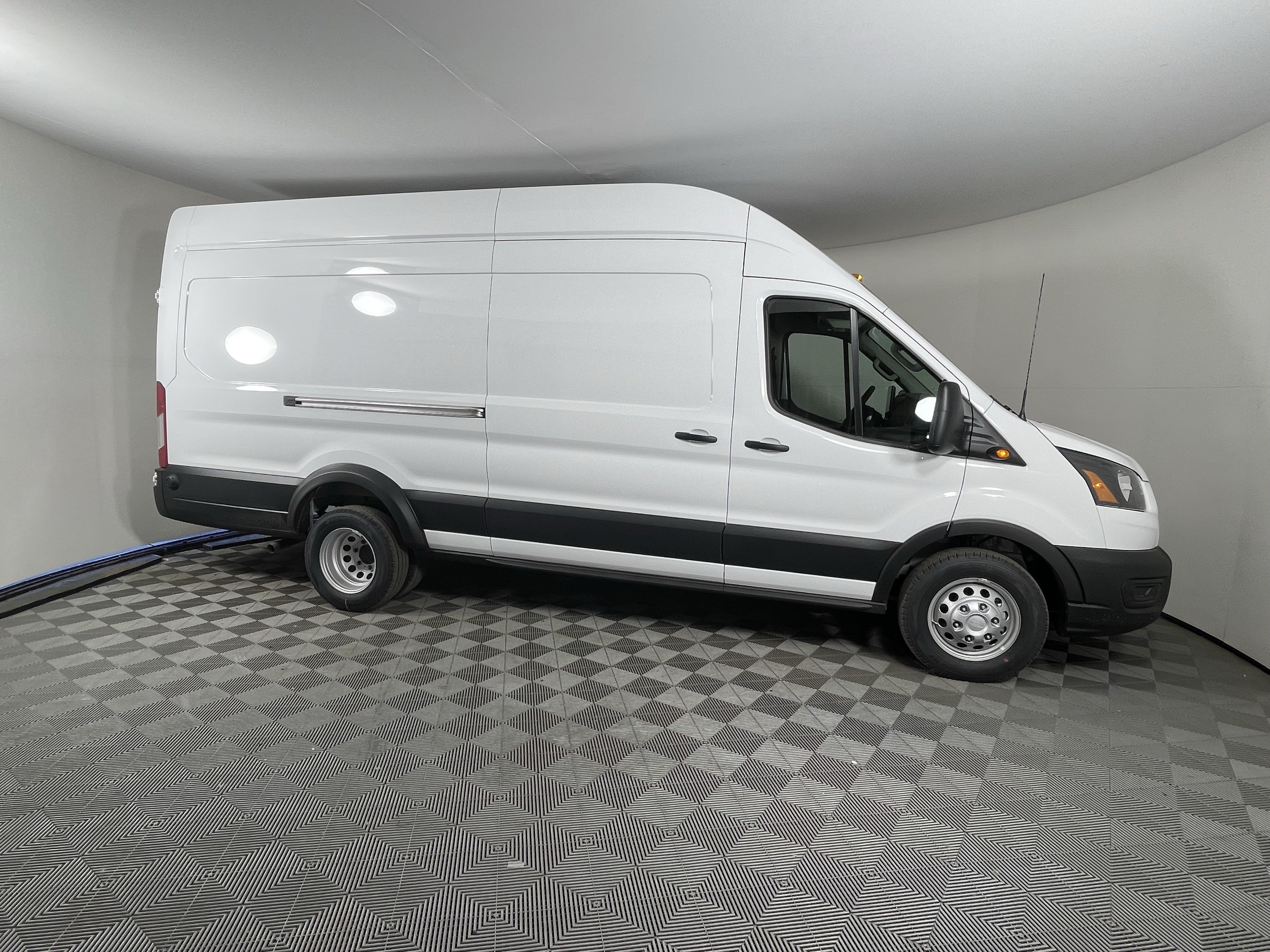 New 2026 Ford Transit 350 148 High Roof Extended DRW AWD/4WD image 6
