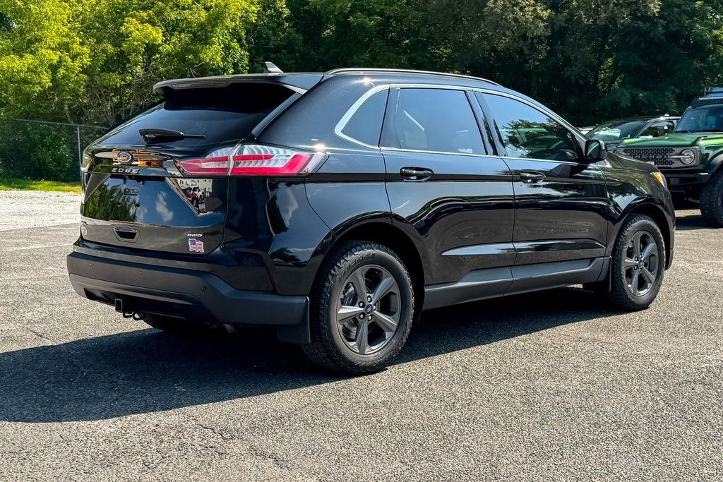 Certified 2022 Ford Edge SEL w/ Sport Appearance Package image 3
