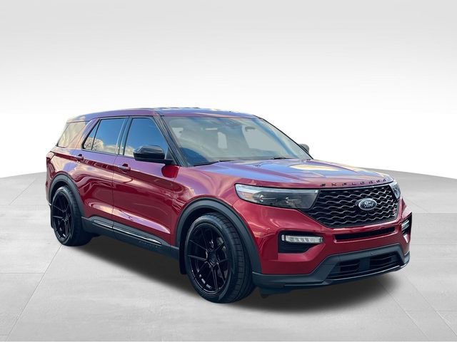 Used 2022 Ford Explorer ST image 3