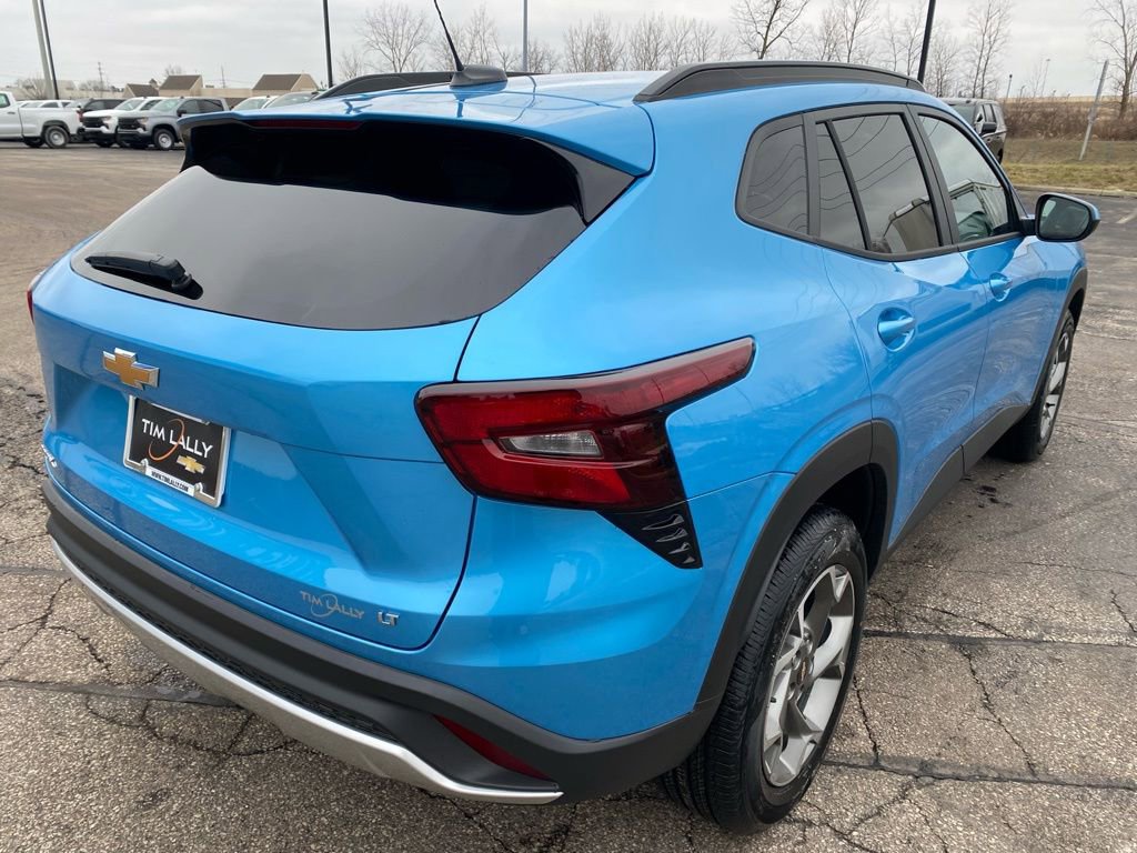 New 2026 Chevrolet Trax LT w/ Sunroof Package image 7