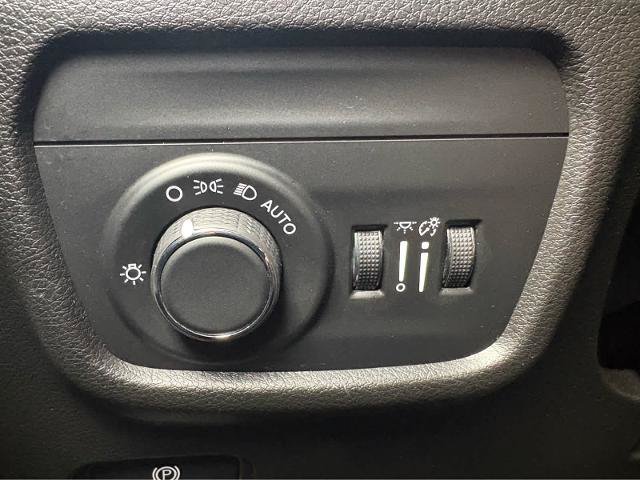 Used 2023 Jeep Grand Cherokee L Altitude AWD/4WD image 24