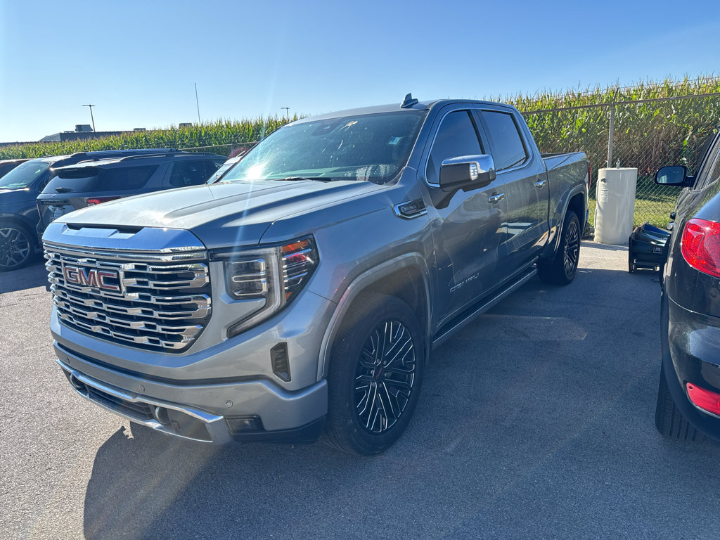 Used 2025 GMC Sierra 1500 Denali w/ Denali Reserve Package AWD/4WD image 4