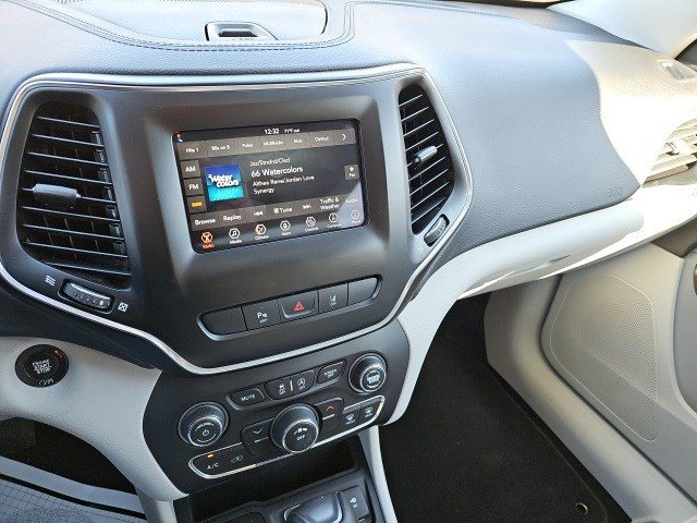 Used 2021 Jeep Cherokee Latitude Lux w/ Sun & Sound Group image 24
