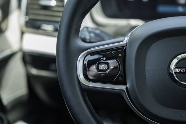 Certified 2024 Volvo XC90 B6 Ultimate AWD/4WD image 30