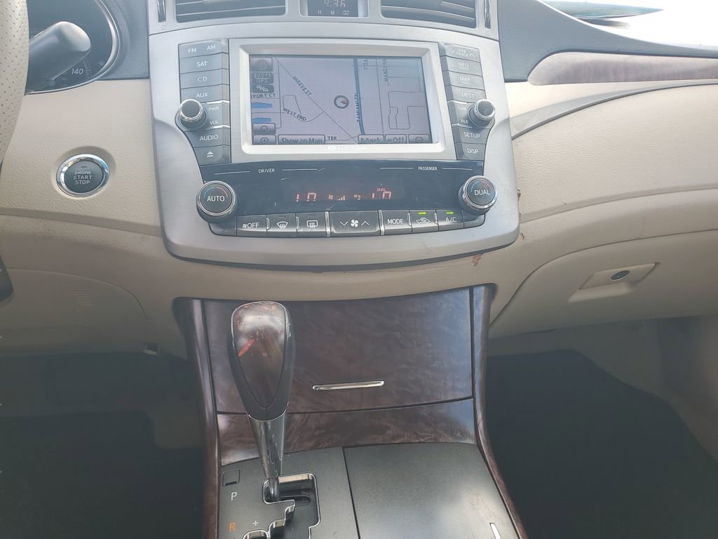 Used 2011 Toyota Avalon Limited FWD image 15