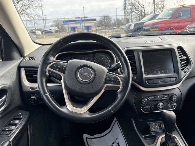 Used 2014 Jeep Cherokee Latitude w/ Comfort/Convenience Group FWD image 23