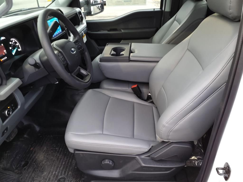 New 2024 Ford F550 2WD Regular Cab Super Duty image 5