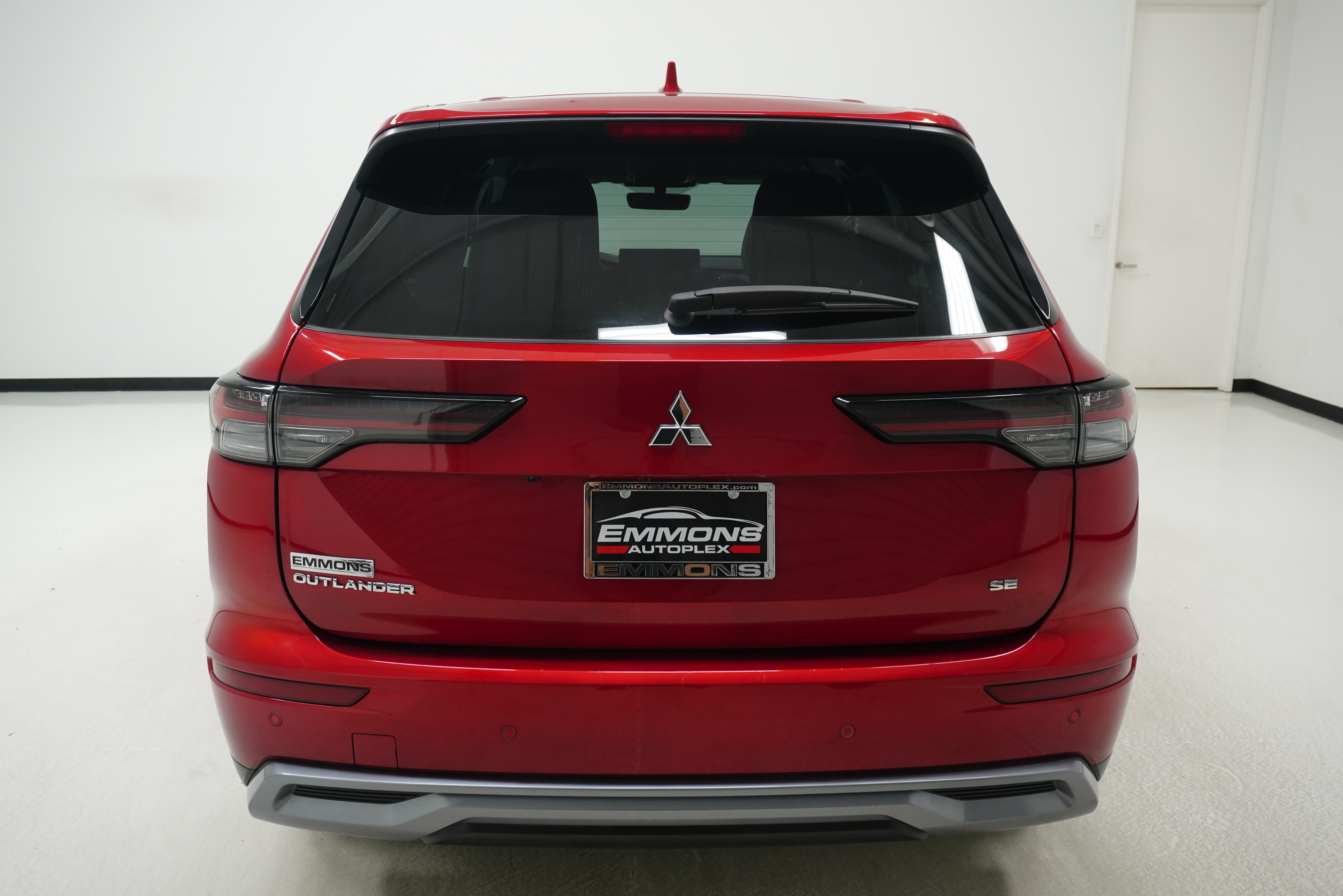 Used 2025 Mitsubishi Outlander SE FWD image 5
